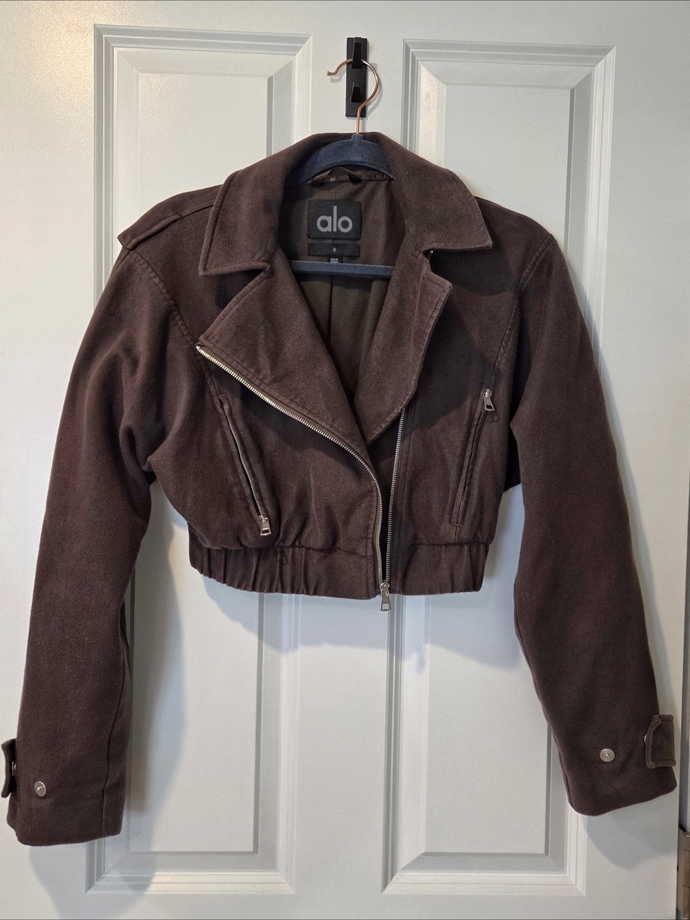 ALO Cropped Cosmopolitan Jacket - Espresso - Picture 7 of 9